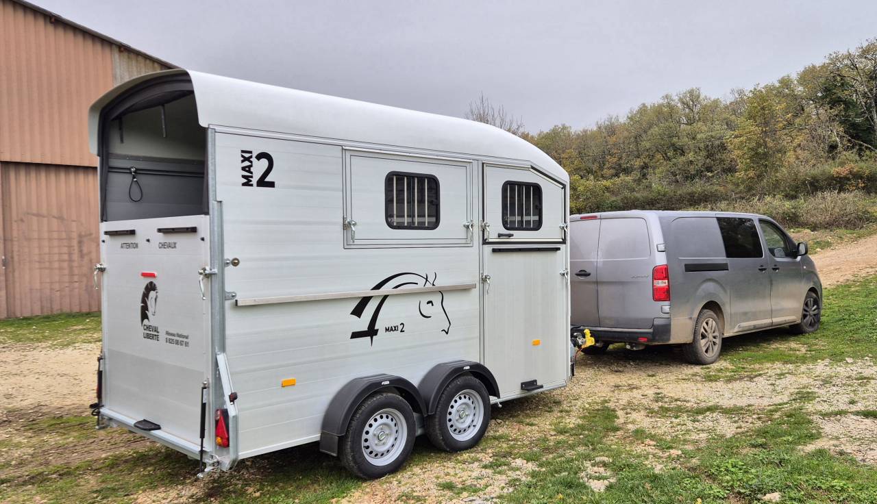 Horse trailer Cheval Liberte Maxi2 2 Stalls 2025 New
