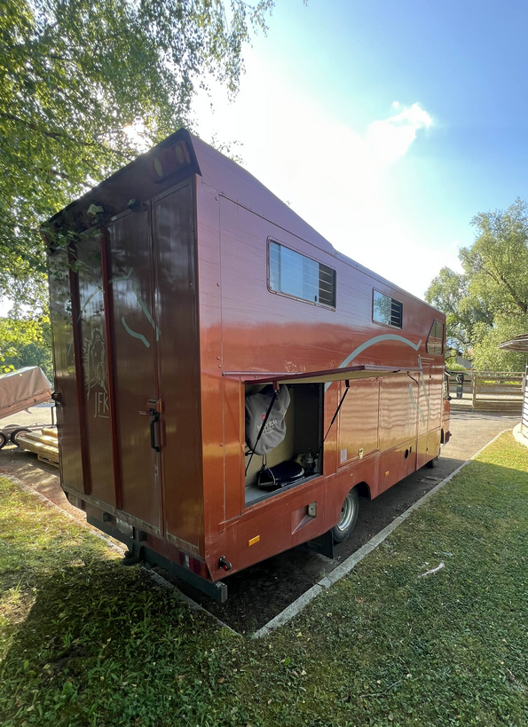 Horsebox NON-HGV Mercedes Mercedes Atego  1998 Used