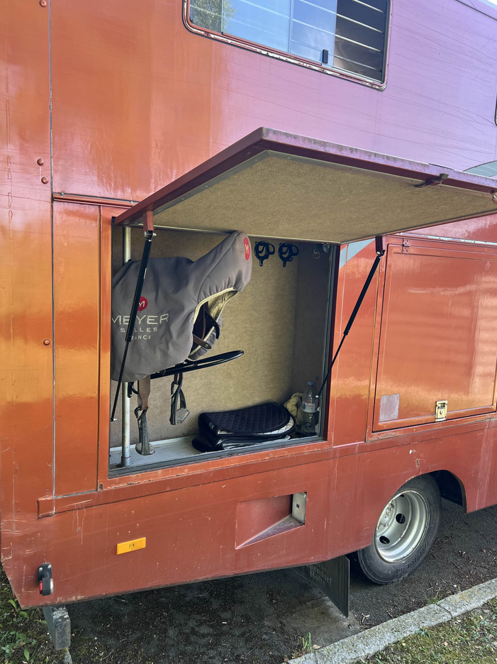 Horsebox NON-HGV Mercedes Mercedes Atego  1998 Used