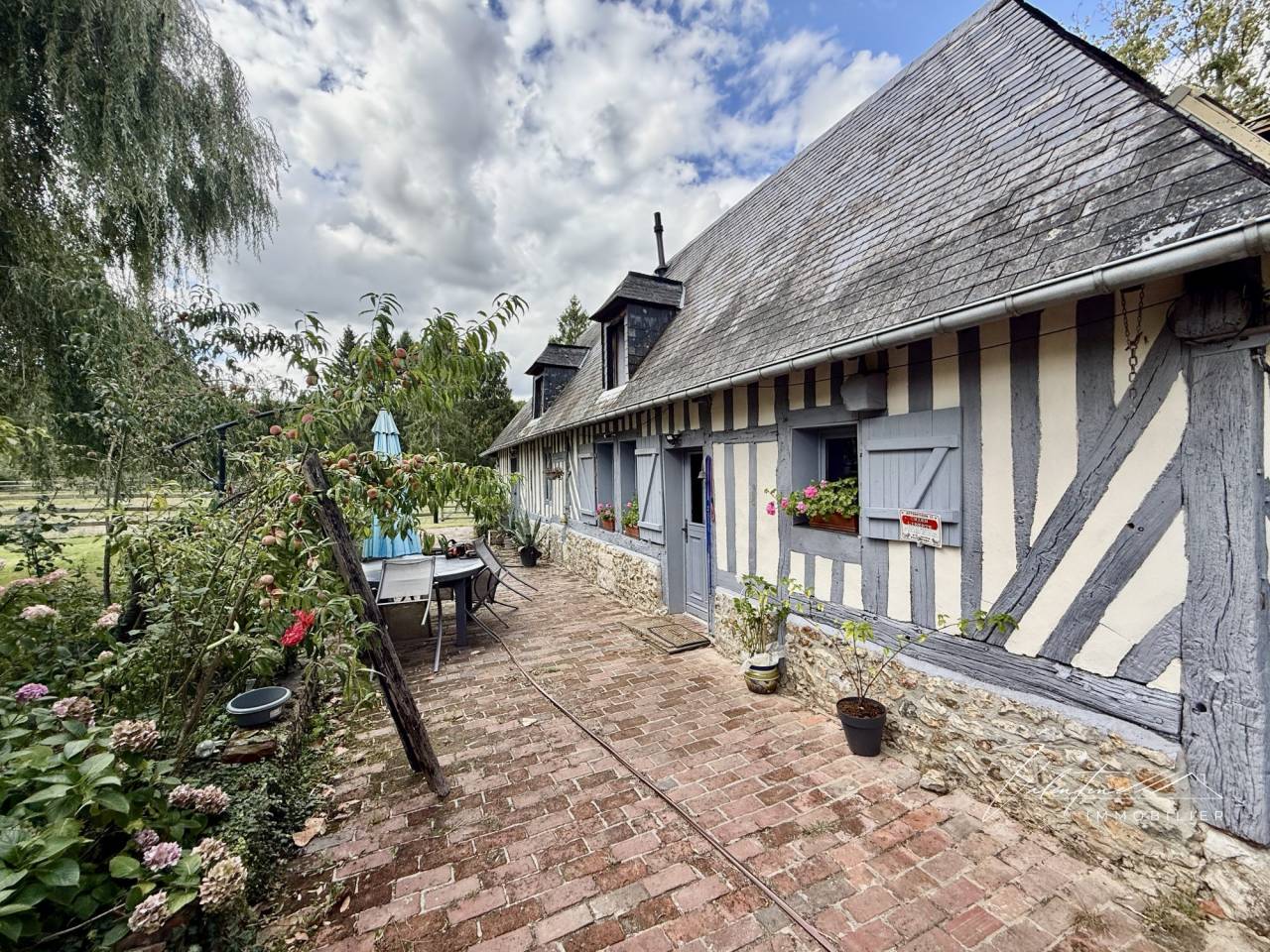 Equestrian property  Calvados