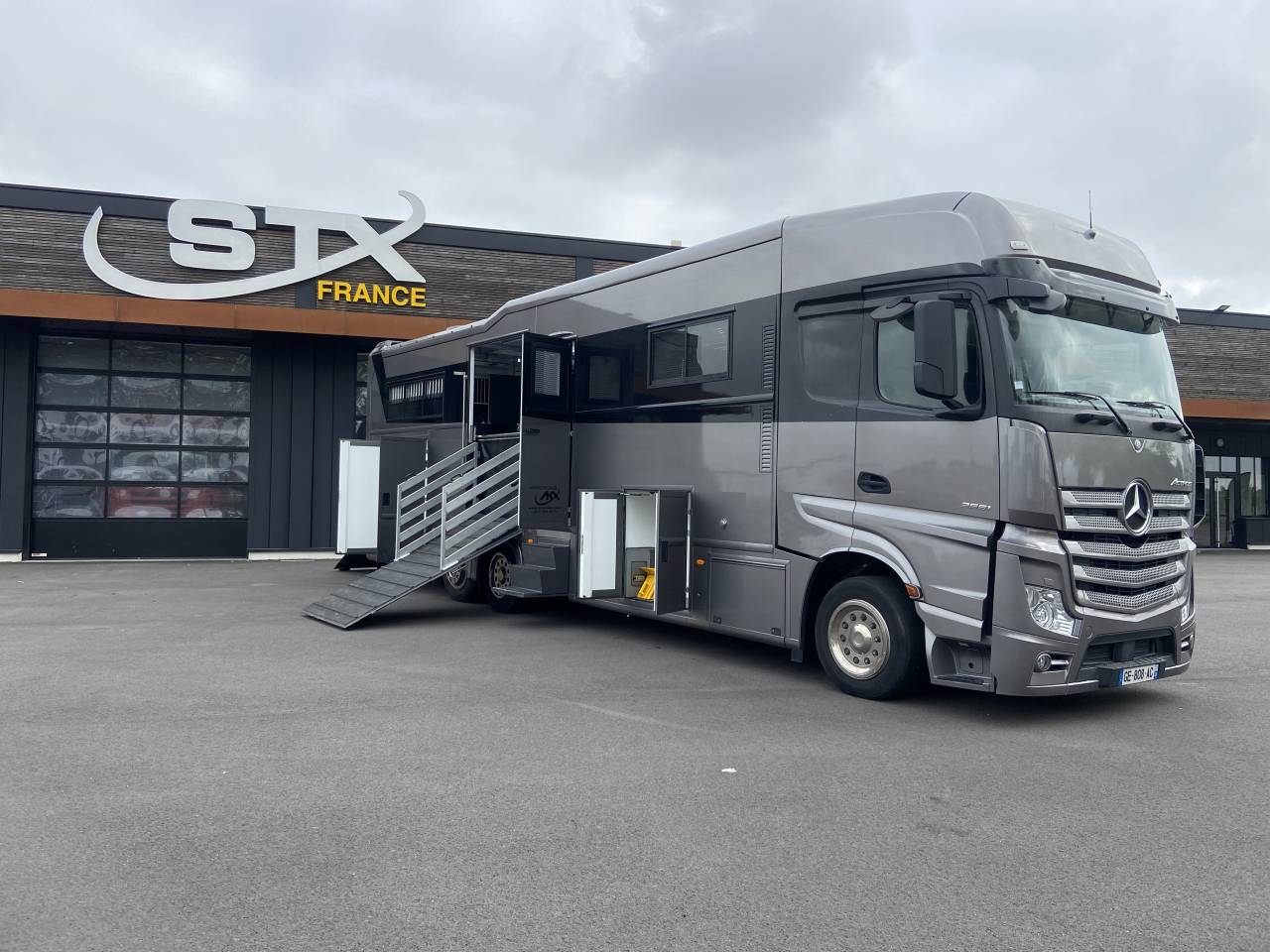 Horsebox NON-HGV AKX  2016 Used