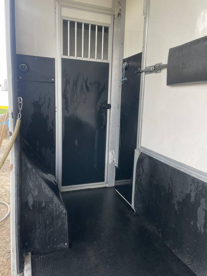 Horsebox HGV Les Vans ACR Renault Master 2018 Used