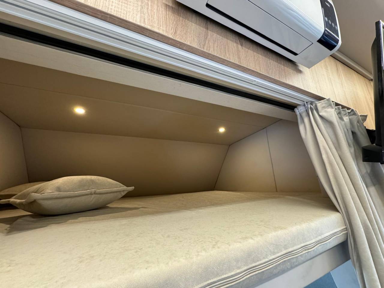 Horsebox NON-HGV Daf CONCEPTPGO 7  2013 Used