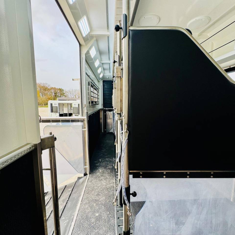 Horsebox NON-HGV AKX Classicspace6 2025 New