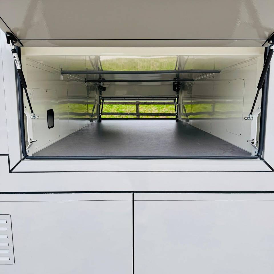 Horsebox NON-HGV AKX Classicspace6 2025 New