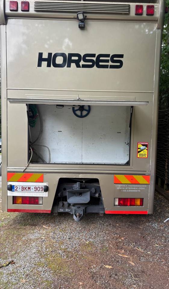 Horsebox NON-HGV Iveco  IVECO 280 hp 2001 Used