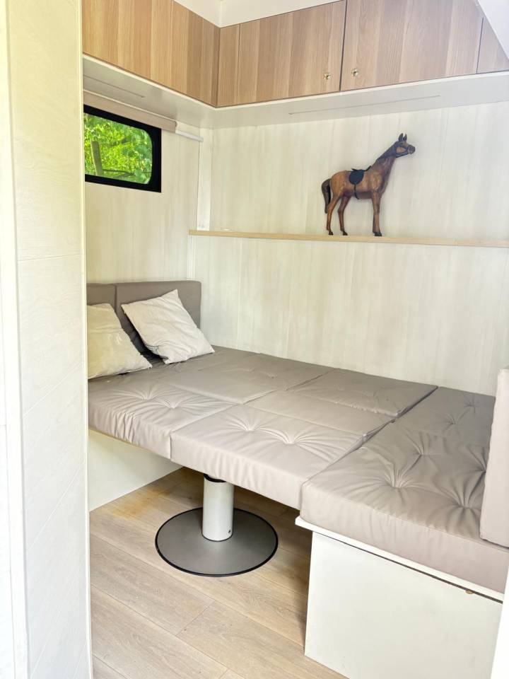 Horsebox NON-HGV Iveco  IVECO 280 hp 2001 Used