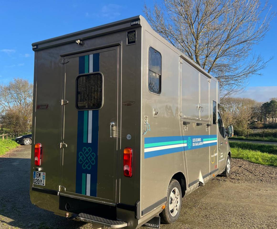 Horsebox HGV Renault Master 2017 Used