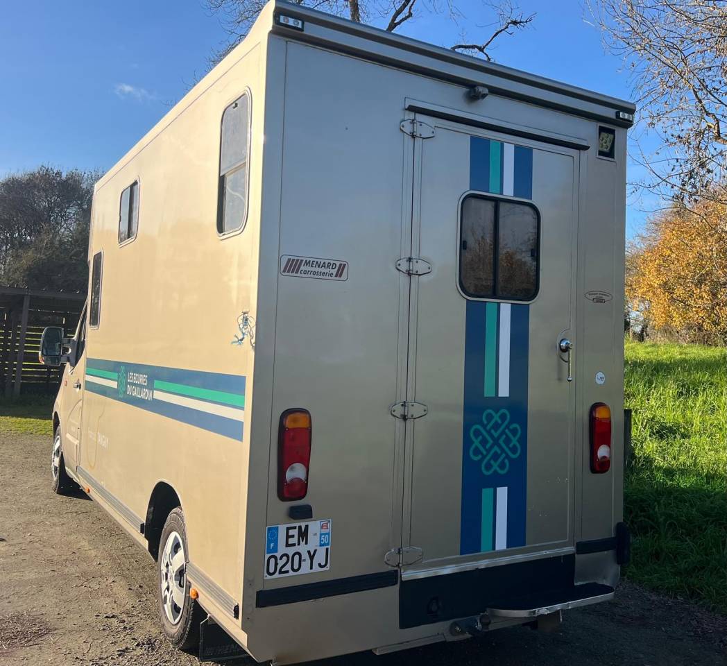 Horsebox HGV Renault Master 2017 Used