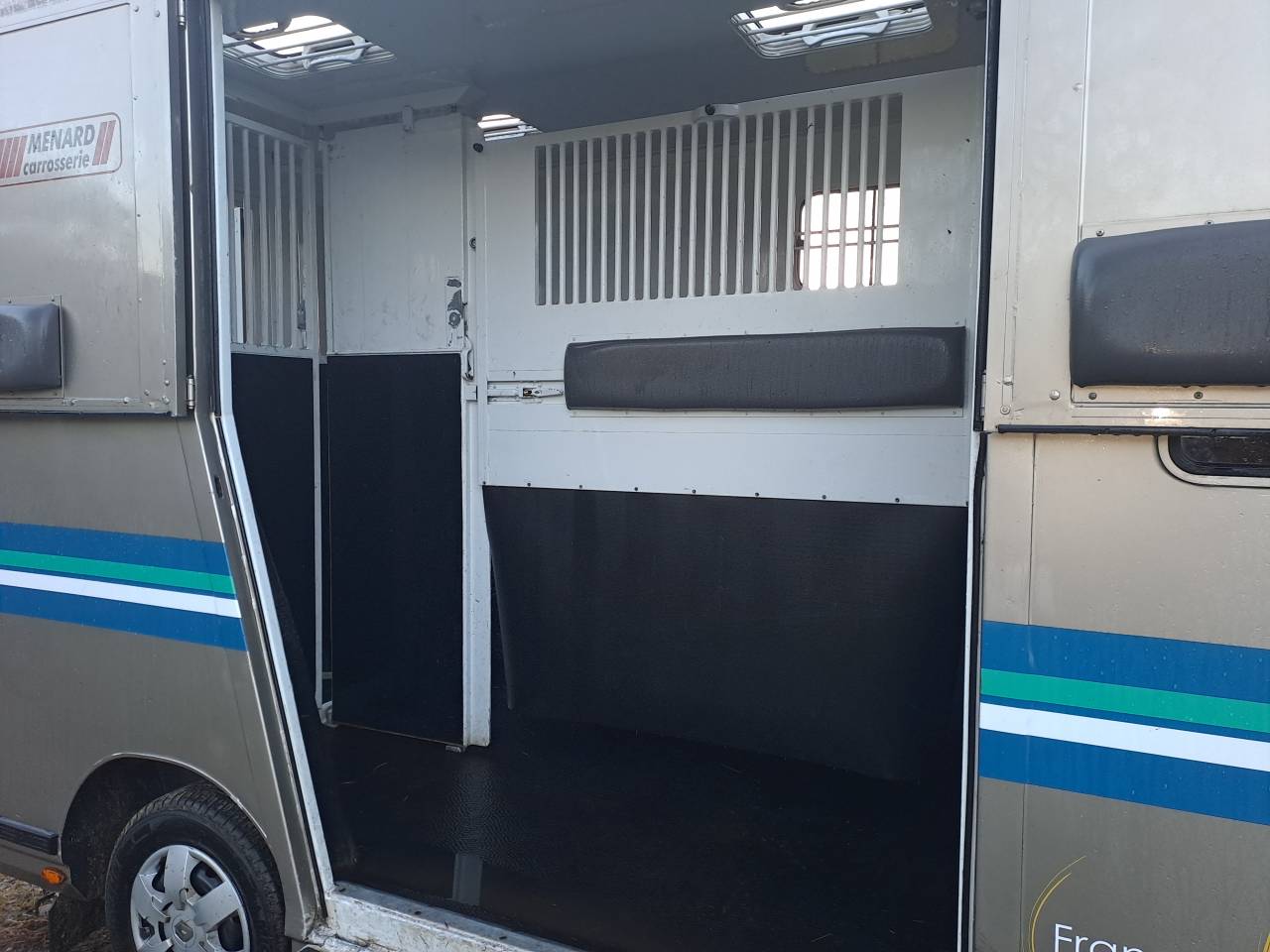 Horsebox HGV Renault Master 2017 Used