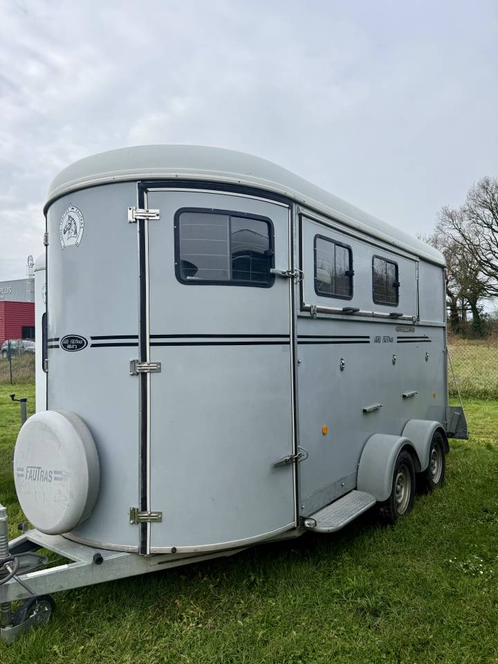 Horse trailer Fautras OBLIC+3 3 Stalls 2019 Used