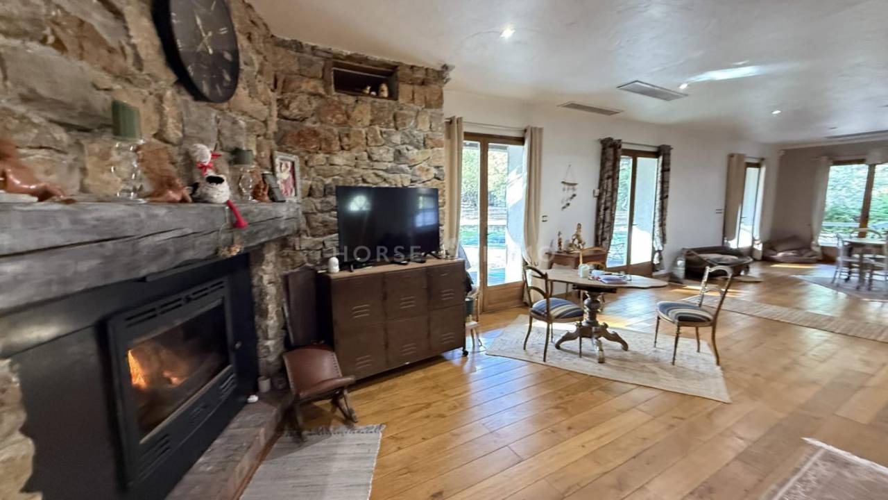 Equestrian property  Var