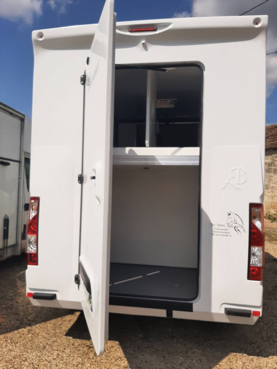 Horsebox HGV Renault Master 2018 Used