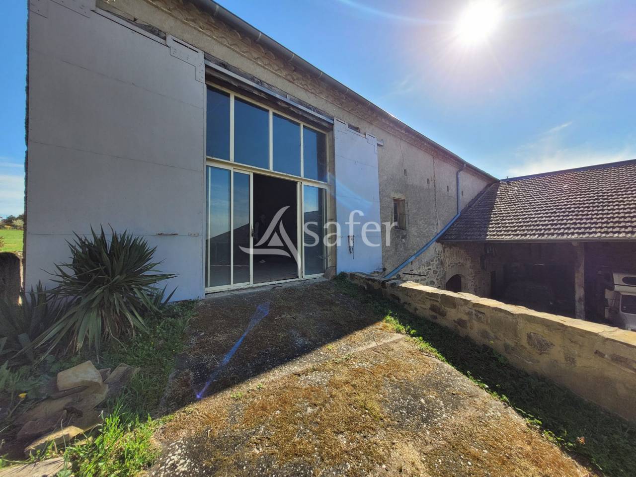 Other country property  tarn