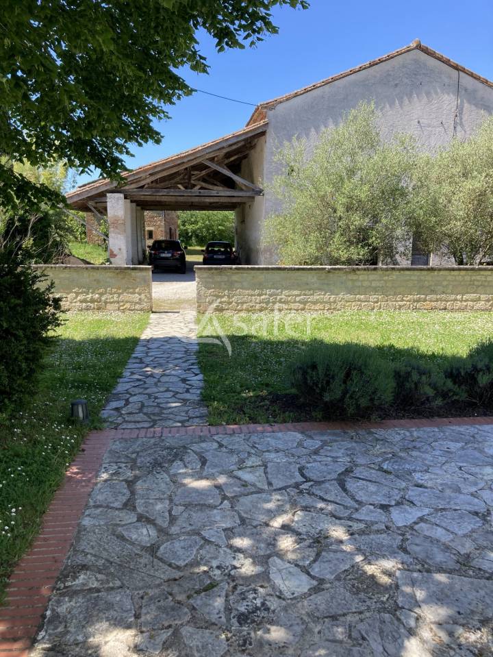 Other country property  tarn