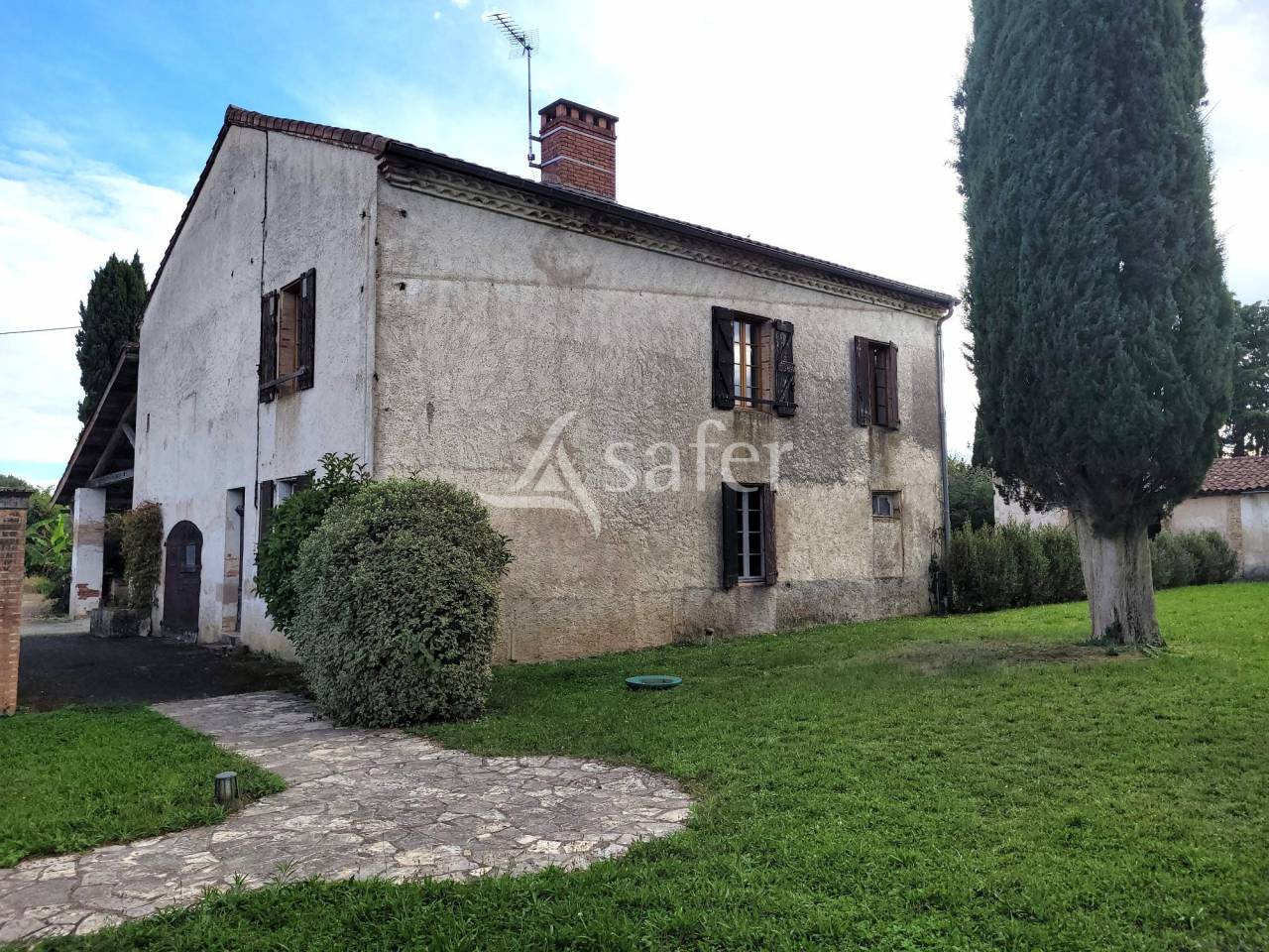 Other country property  tarn