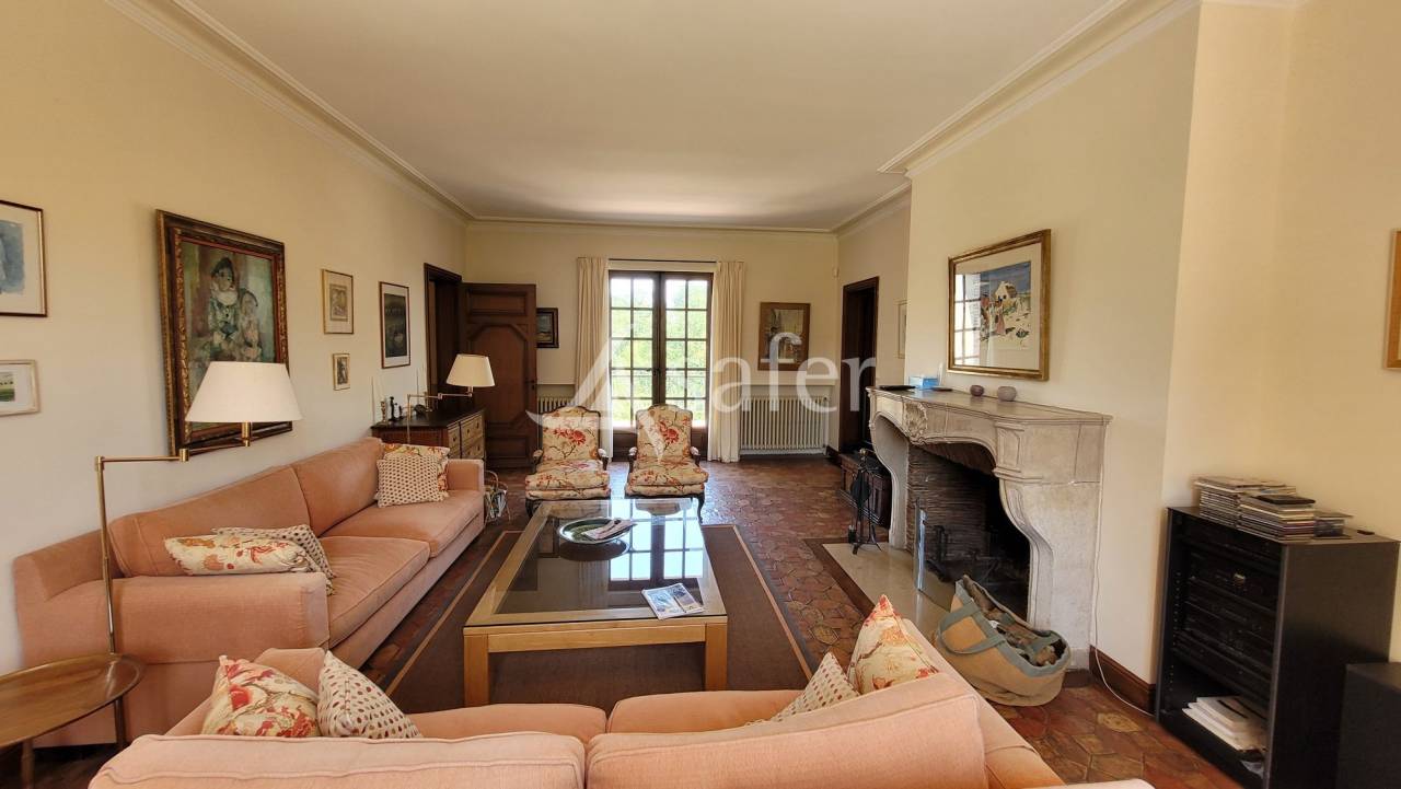 Other country property  tarn