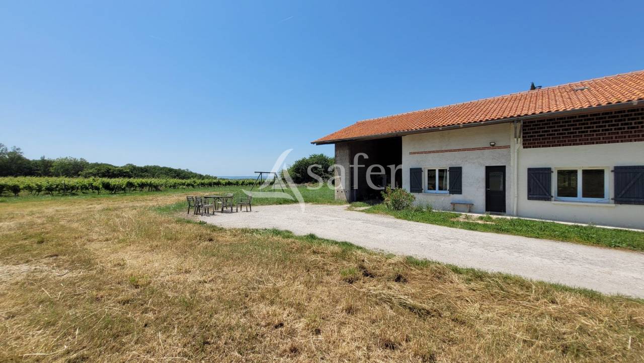 Other country property  tarn
