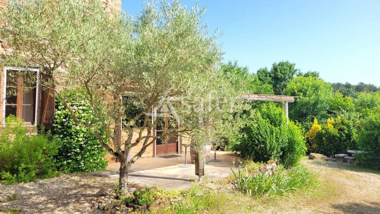 Other country property  tarn