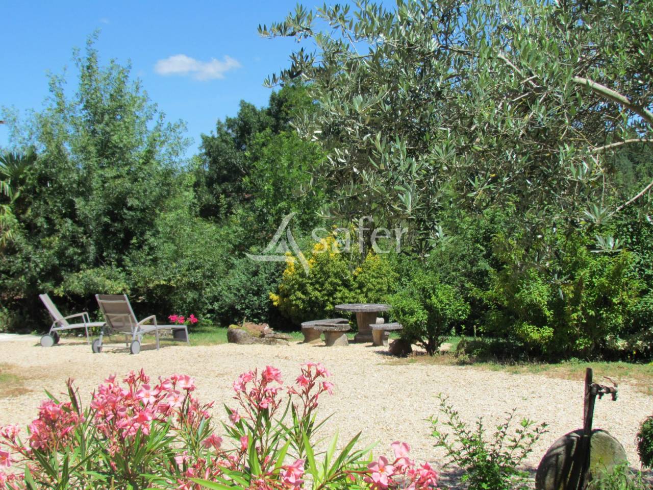 Other country property  tarn