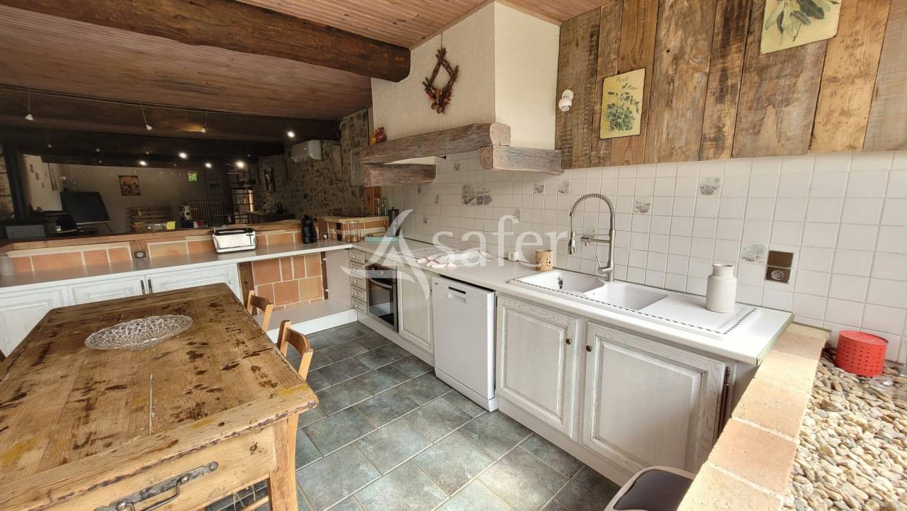 Other country property  tarn