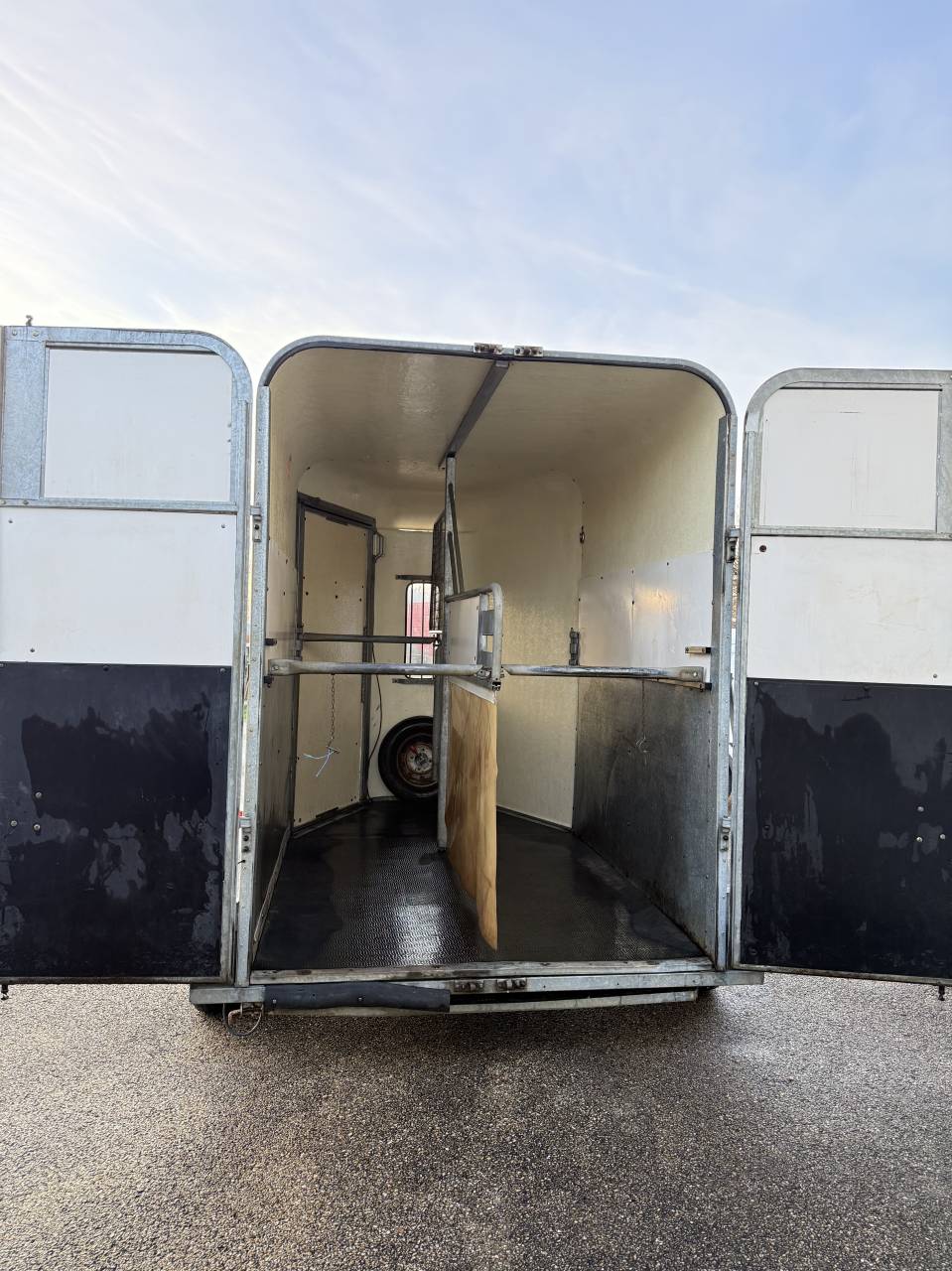 Horse trailer Fautras PROVAN 2 Stalls 2000 Used