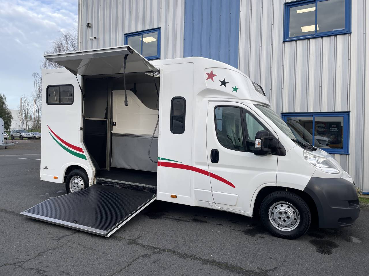 Horsebox HGV Ameline Boxer 2014 Used