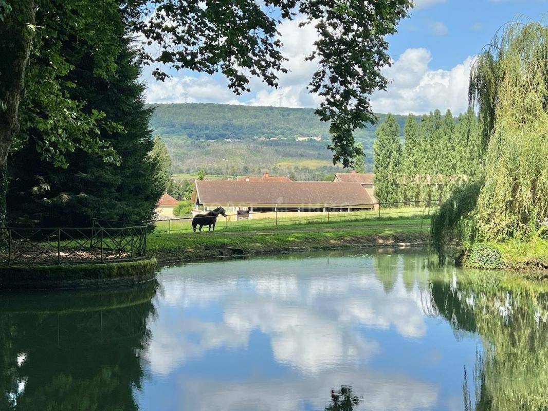 Luxurious equestrian property  Jura