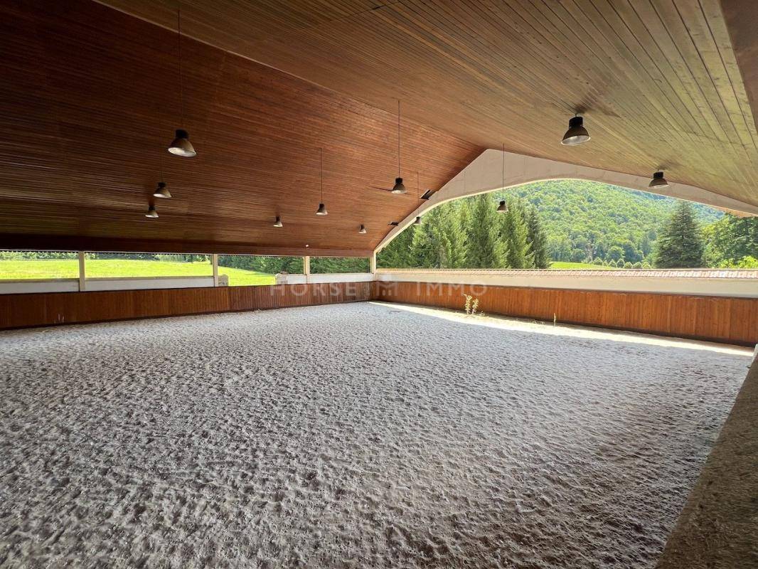 Luxurious equestrian property  Jura