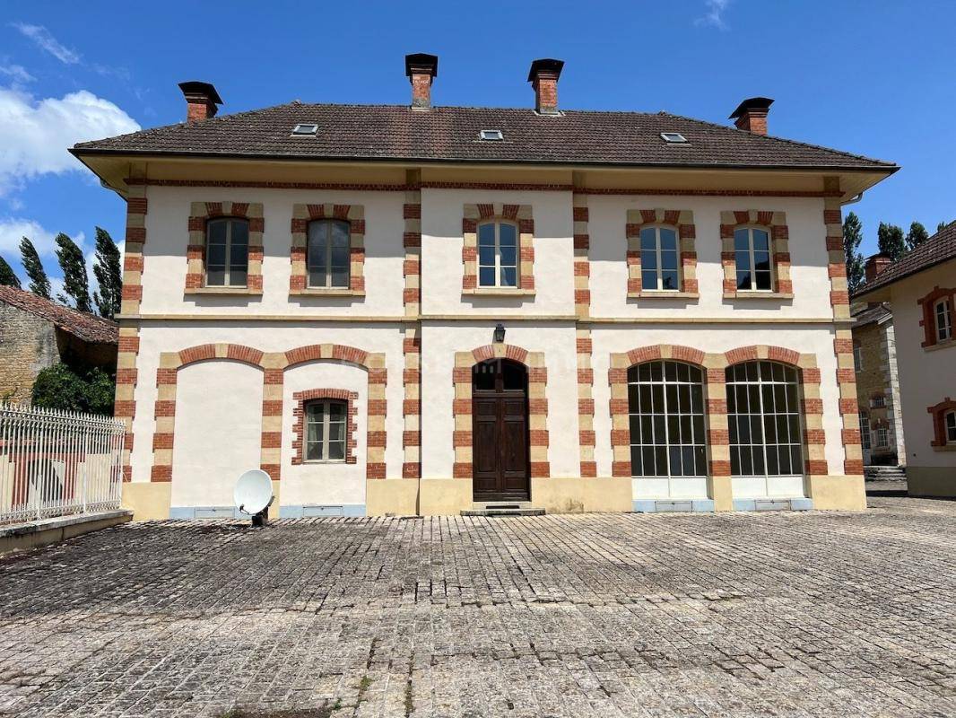 Luxurious equestrian property  Jura