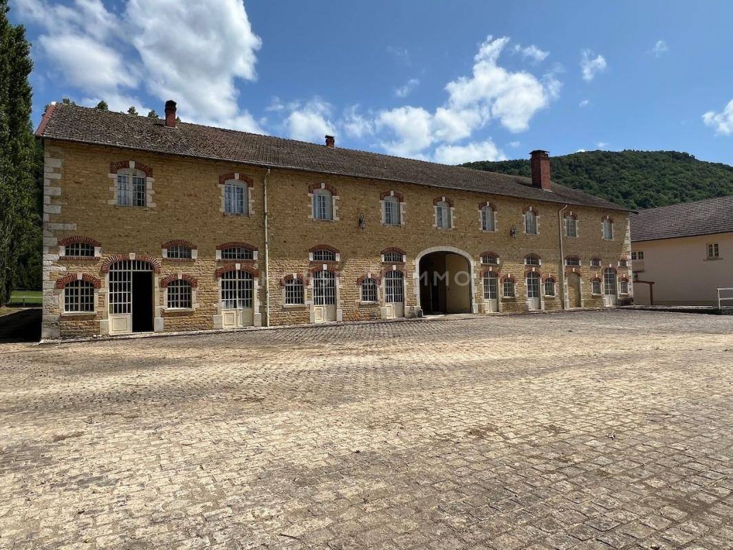 Luxurious equestrian property  Jura