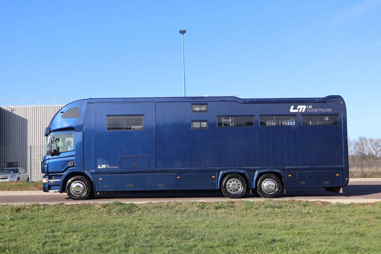Horsebox NON-HGV STX STX 6 CHEVAUX MEGA POP OUT 2011 Used