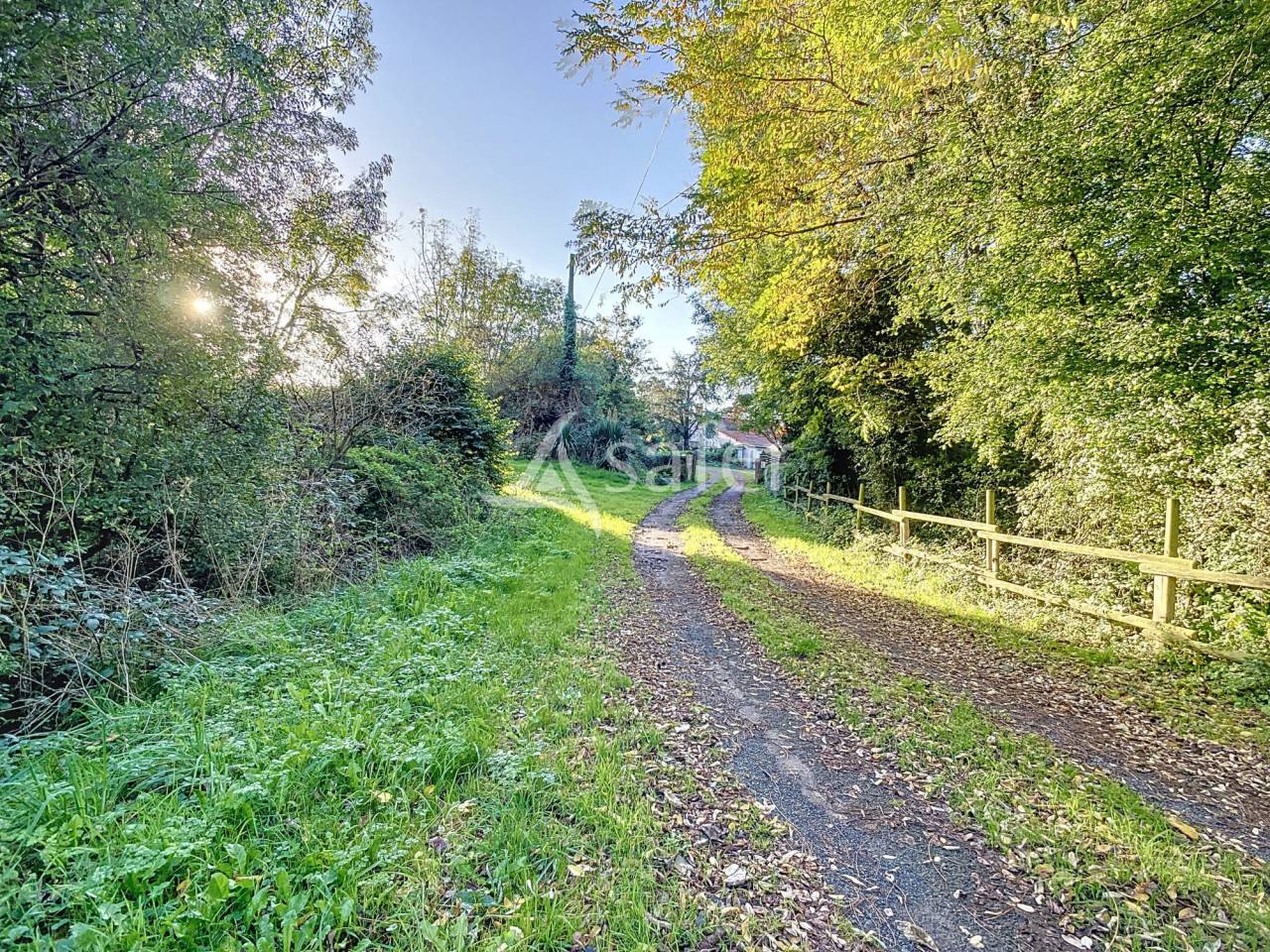 Other country property  Vend&eacute;e