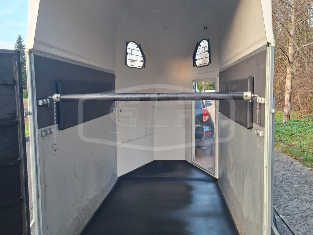 Horse trailer Cheval Liberte Gold One White Line 1,5 Stalls 2019 Used