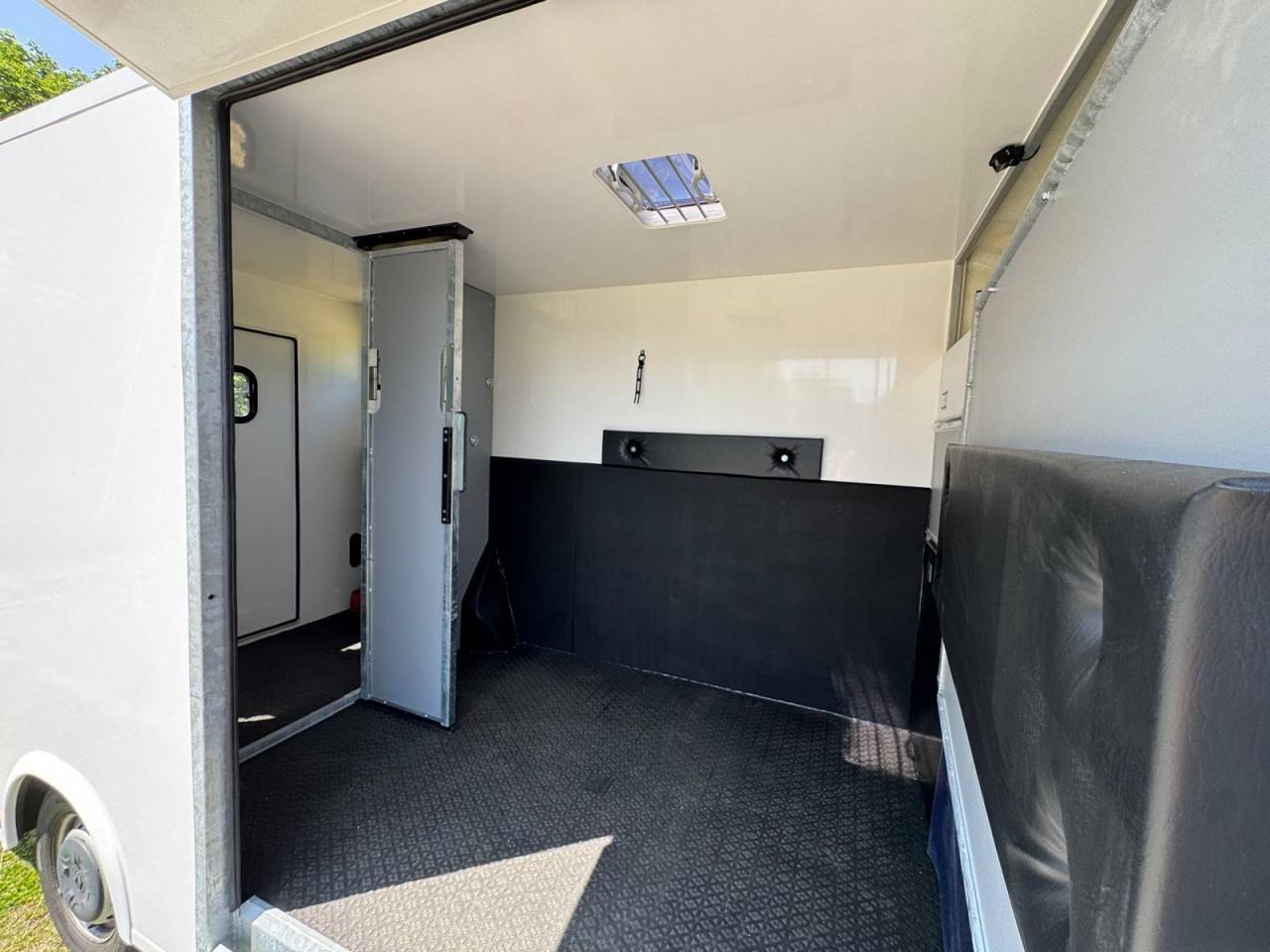 Horsebox HGV AP Petit Renault Master 2019 Used
