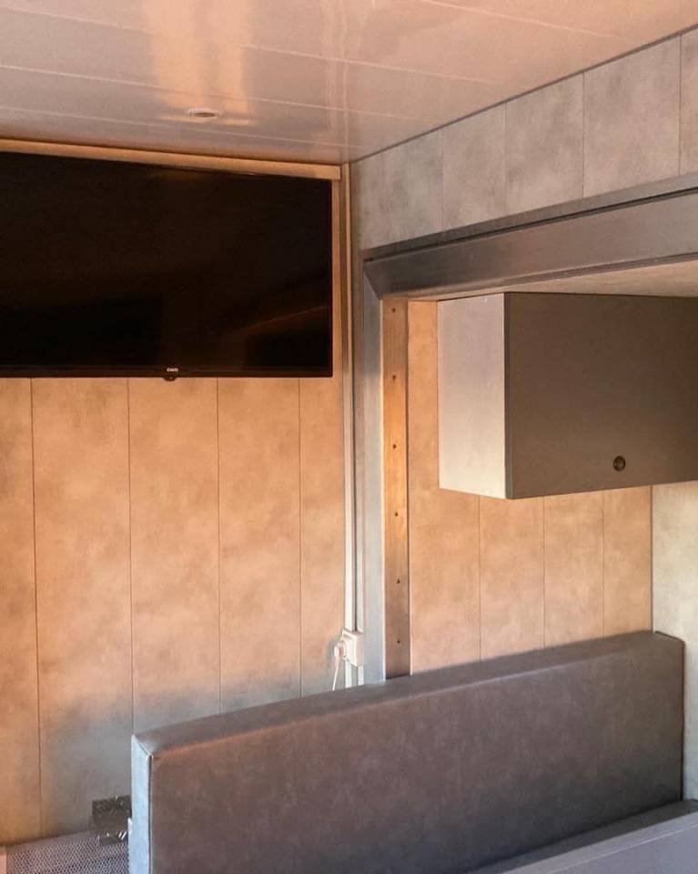 Horsebox NON-HGV Renault MEDIUM 2006 Used