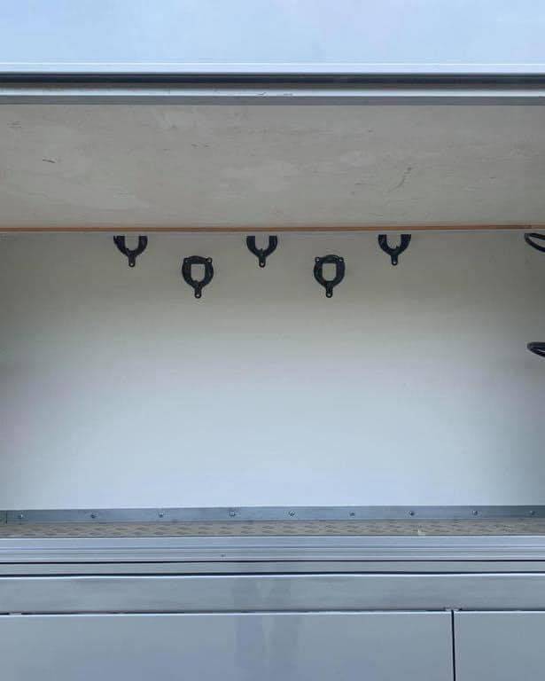 Horsebox NON-HGV Renault MEDIUM 2006 Used