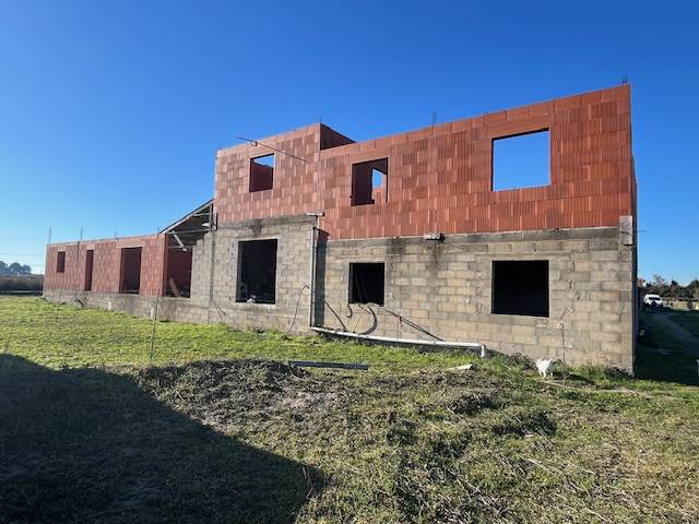 Equestrian property  Gard