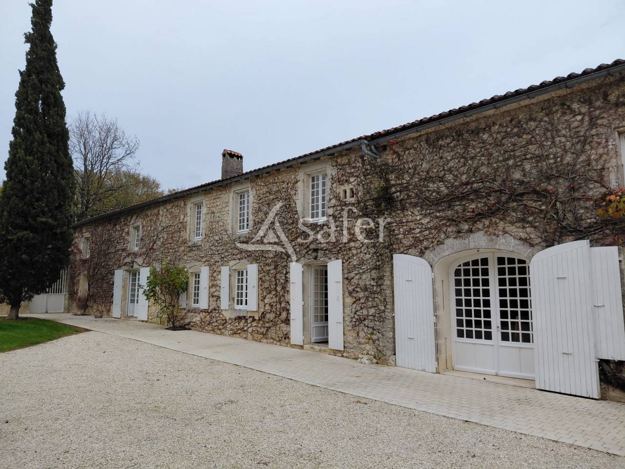 Equestrian property  Charente-Maritime