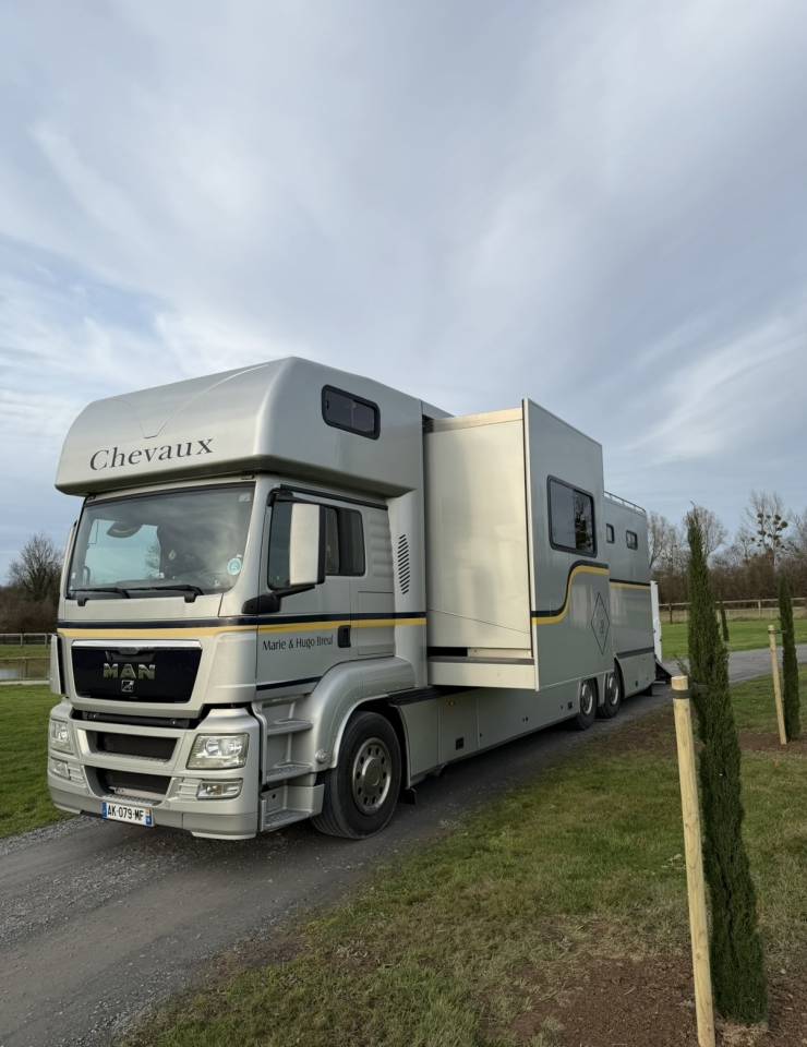 Horsebox NON-HGV Man 400 chx double essieu  2010 Used