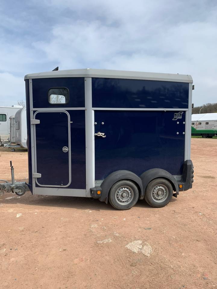 Horse trailer Ifor Williams HB403 1,5 Stalls 2018 Used