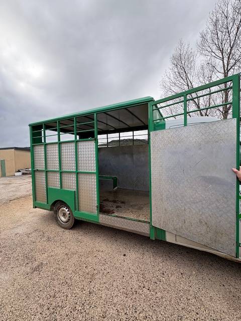 Horsebox HGV Renault  2012 Used