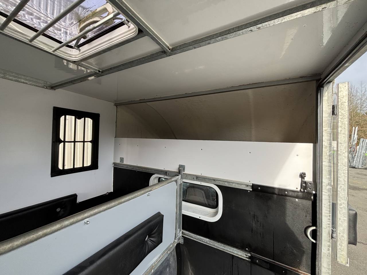 Horsebox HGV AP Petit 2 places stalles  2018 Used