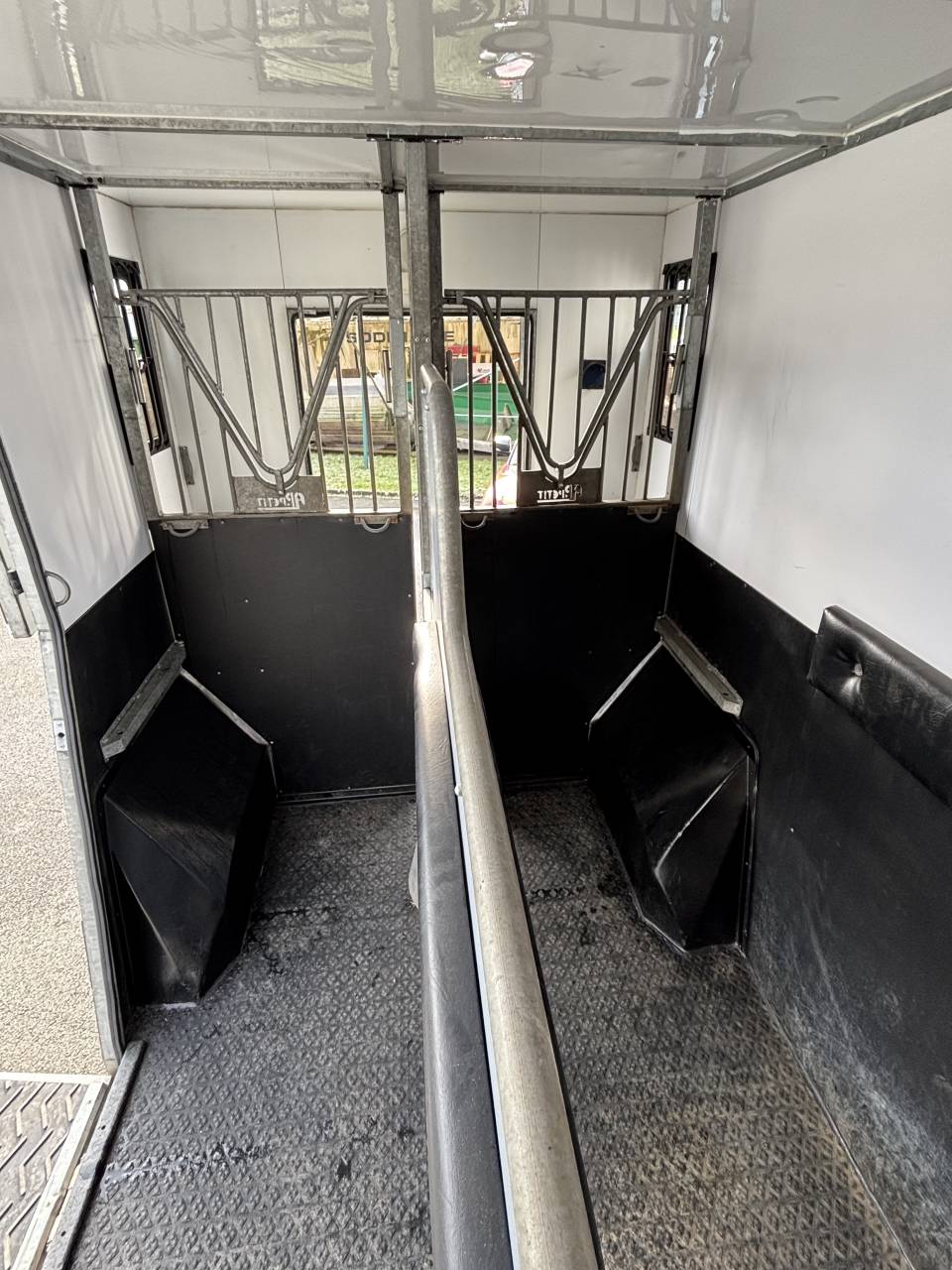 Horsebox HGV AP Petit 2 places stalles  2018 Used