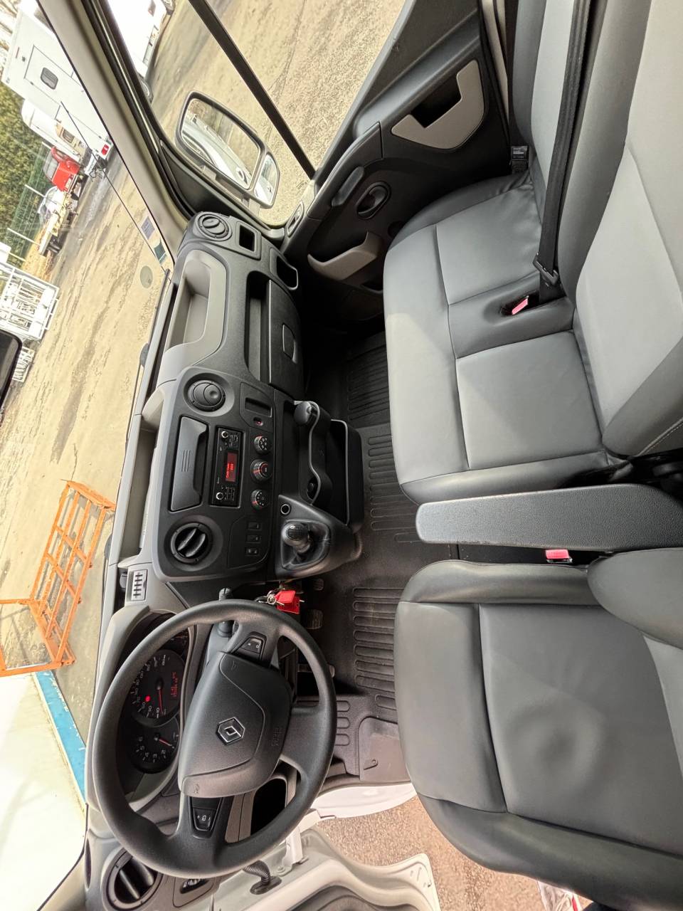 Horsebox HGV AP Petit 2 places stalles  2018 Used