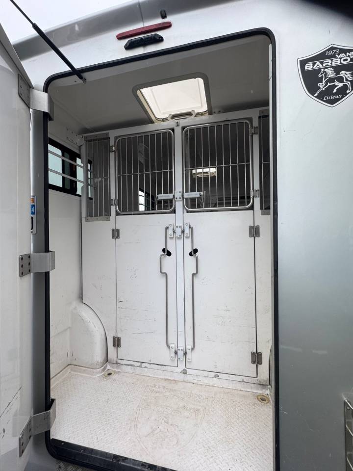 Horsebox HGV Barbot master 2020 Used