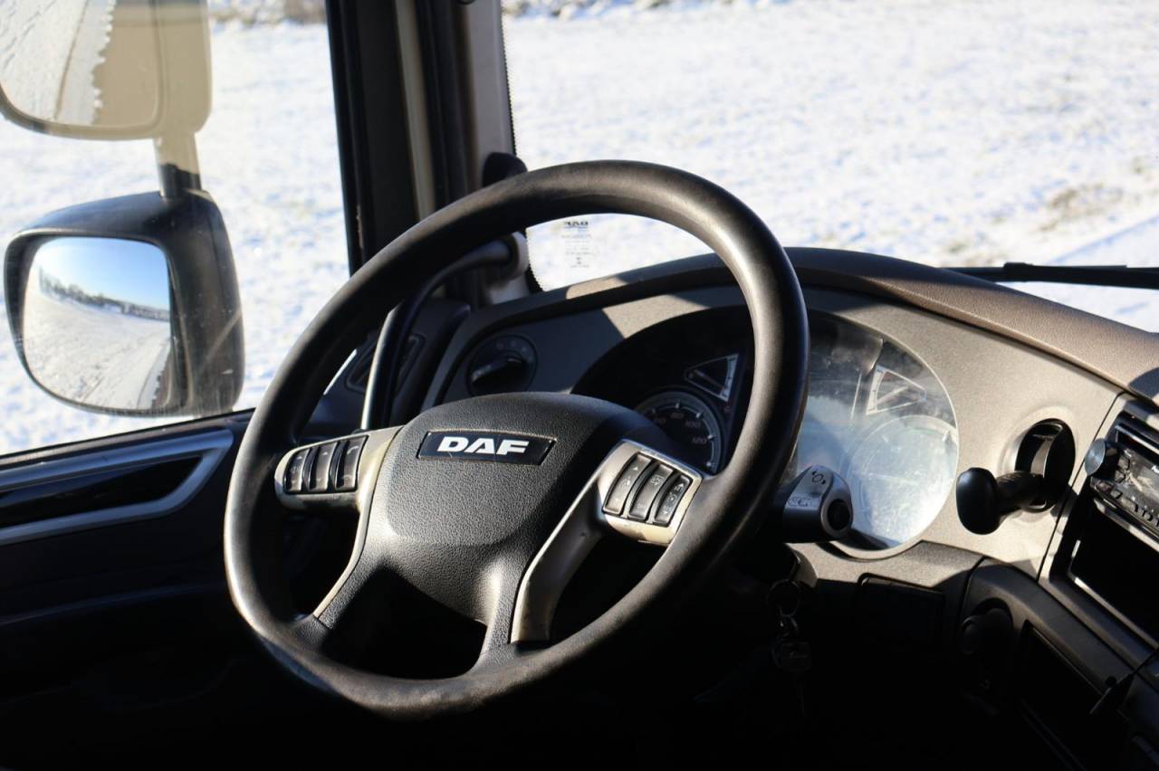 Horsebox NON-HGV Daf SEMI-REMORQUE 10P-APPARTEMENT 4P 2017 Used