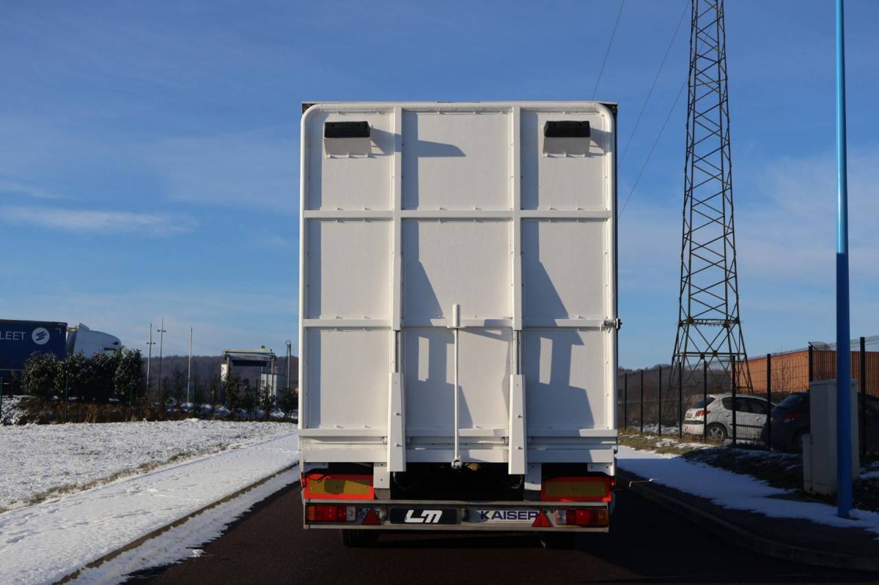 Horsebox NON-HGV Daf SEMI-REMORQUE 10P-APPARTEMENT 4P 2017 Used