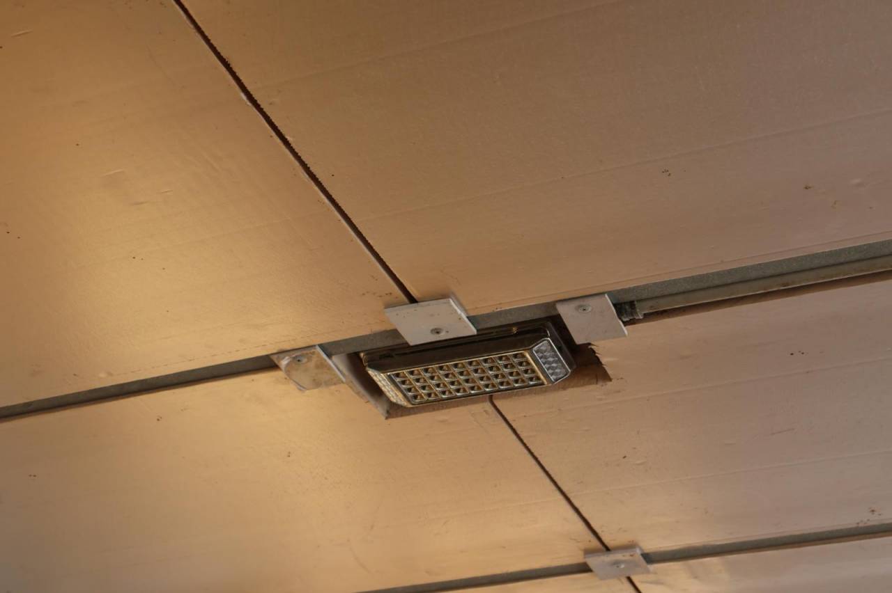 Horsebox NON-HGV Daf SEMI-REMORQUE 10P-APPARTEMENT 4P 2017 Used