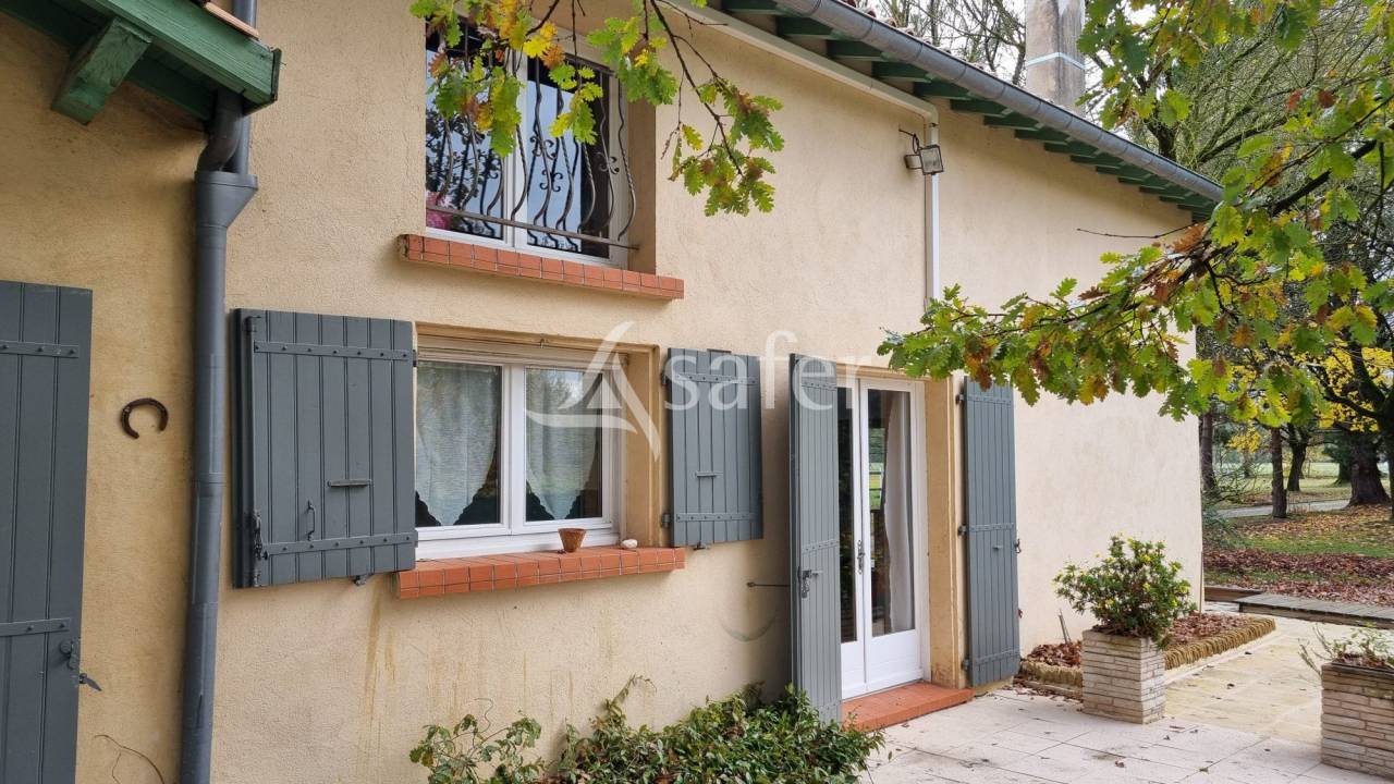 Other country property  tarn